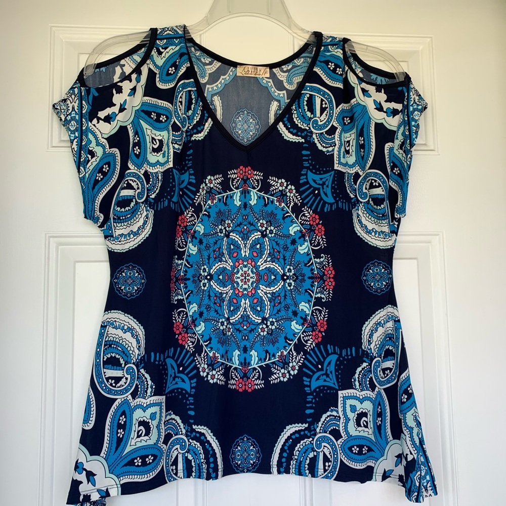 Lavish Cap-Sleeve Cold Shoulder Top - size Medium